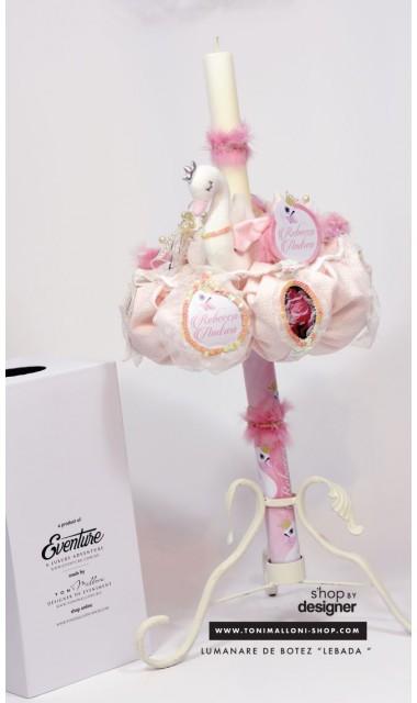 Lumanare de botez pentru fetite cu lebeda fermecata, Lebada Roz Pink Swan 2